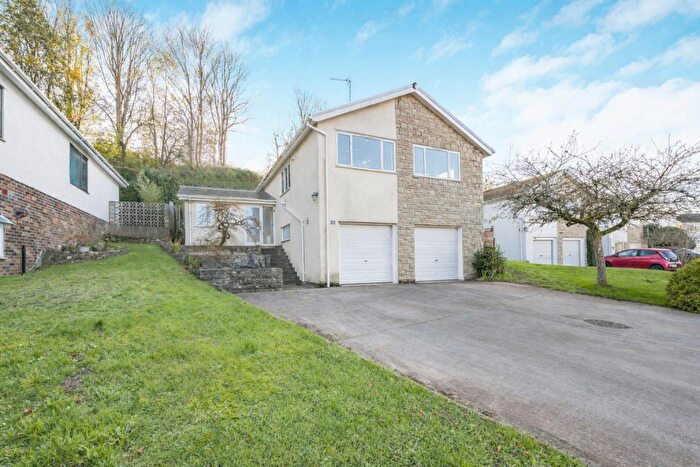 4 Bedroom Detached House For Sale In Mill Park, Cowbridge, CF71