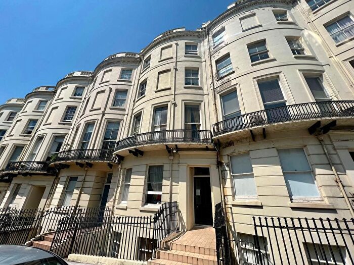 Studio To Rent In Brunswick Place, Hove, East Sussex, BN3