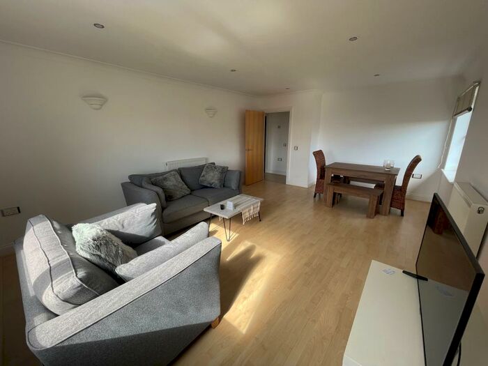 2 Bedroom Apartment To Rent In Surrey Point, Winchester Road, SO16
