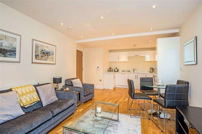 1 Bedroom Flat To Rent In Arc House, London, SE1
