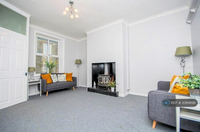 3 Bedroom Terraced House To Rent In Rosehill Street, Bacup, OL13