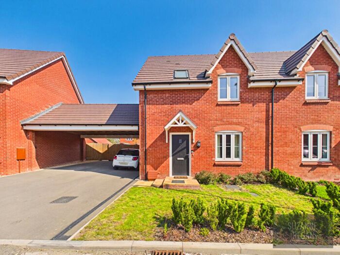3 Bedroom Semi-Detached House For Sale In Hollyberry Way, Allesley, Coventry, CV5