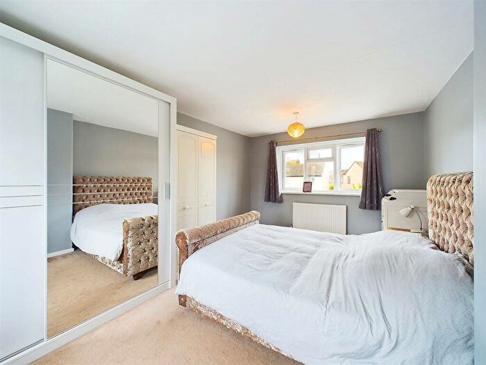 2 Bedroom Semi-Detached House For Sale In Down Street, West Molesey, KT8