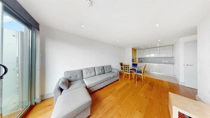 2 Bedroom Flat To Rent In High Road, Wembley, Middlesex, HA9