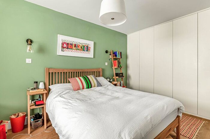 1 Bedroom Flat For Sale In Lisson Street, London, NW1