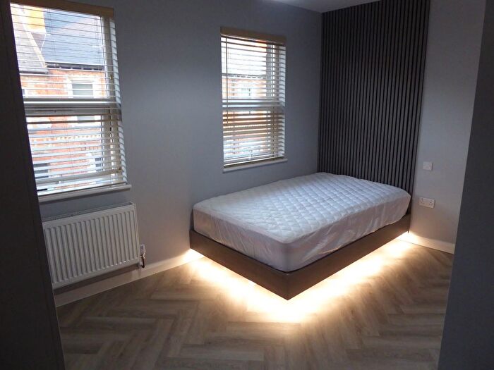1 Bedroom Studio To Rent In Essex Street, Reading, Berkshire, RG2