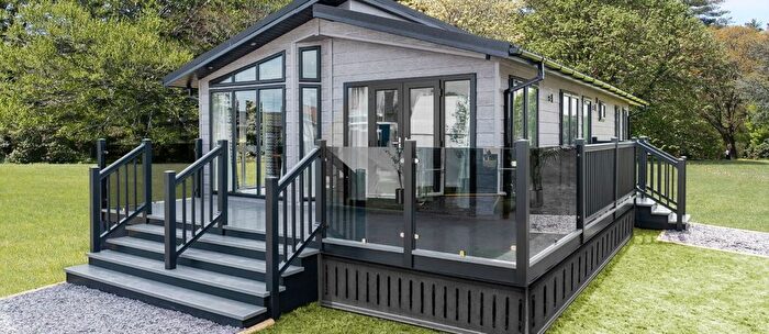 2 Bedroom Lodge For Sale In Mere View Farm, Park Lane Pickmere, WA16