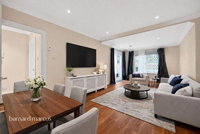 2 Bedroom Flat For Sale In Alexandra Road, Croydon, CR0