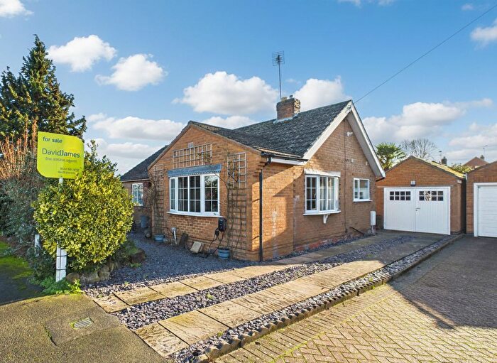 3 Bedroom Detached Bungalow For Sale In The Grove, Calverton, Nottingham, NG14