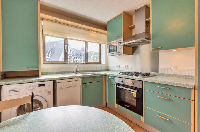 2 Bedroom Maisonette To Rent In Braeside, Binfield, Bracknell, Berkshire, RG12