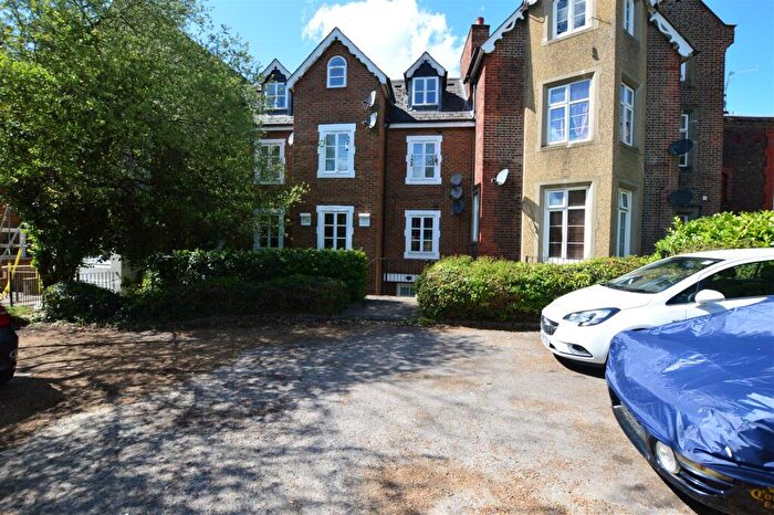 1 Bedroom Flat To Rent In Upton ParkSloughBerkshire, SL1