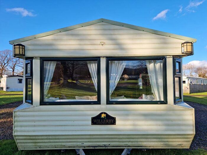 2 Bedroom Mobile/park Home For Sale In Leven, KY8