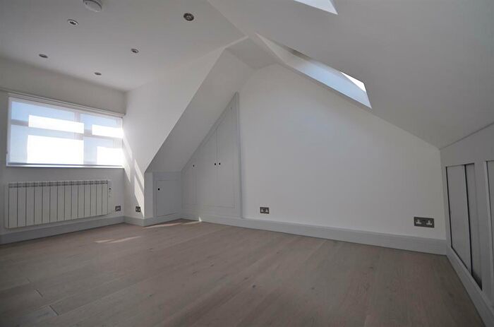 Flat To Rent In Preston Road, Wembley, Middlesex, HA3