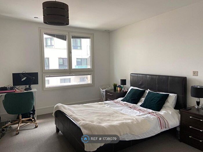 1 Bedroom Flat To Rent In St. Luke's Avenue, London, SW4