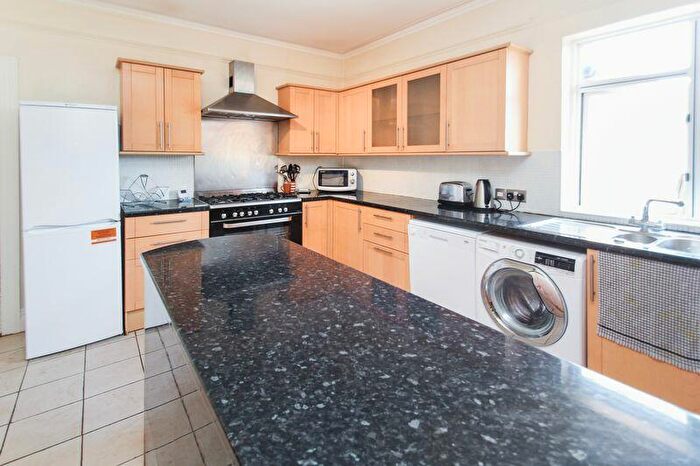4 Bedroom Property To Rent In Burnaby Road, Bournemouth, BH4