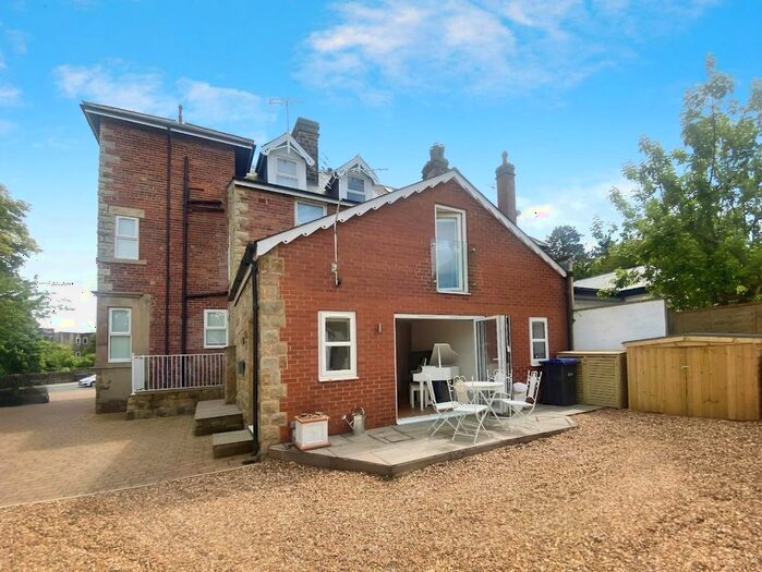 2 Bedroom Mews To Rent In Ripon Road, Harrogate, HG1