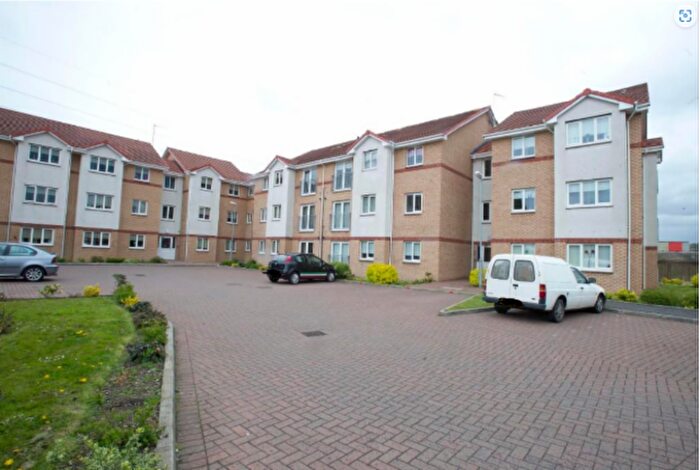 2 Bedroom Flat To Rent In , Strachur Crescent, G22