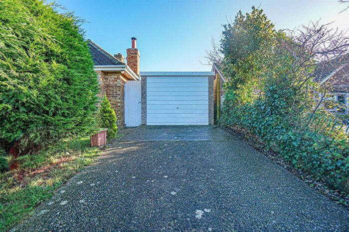 2 Bedroom Detached Bungalow For Sale In Lancing Close, Hastings, TN34