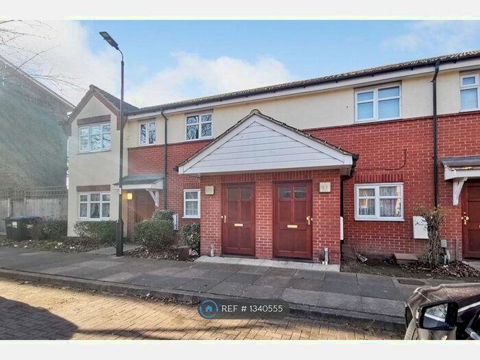 1 Bedroom Flat To Rent In Marshside Close, London, N9