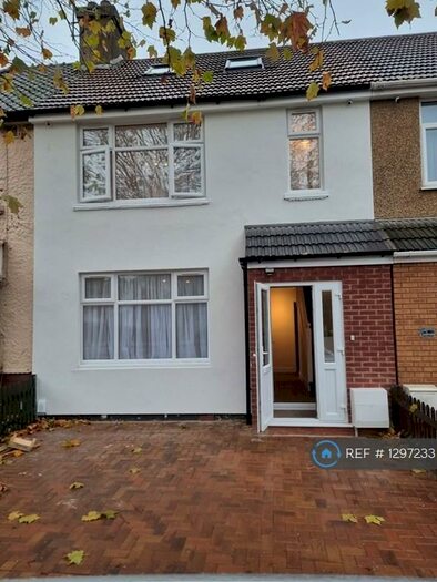4 Bedroom Terraced House To Rent In Town Road, London, N9
