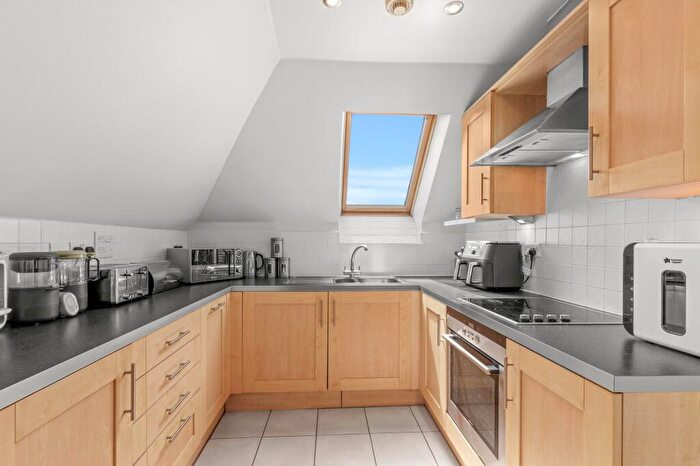 2 Bedroom Apartment For Sale In Straight Bit, Flackwell Heath, HP10