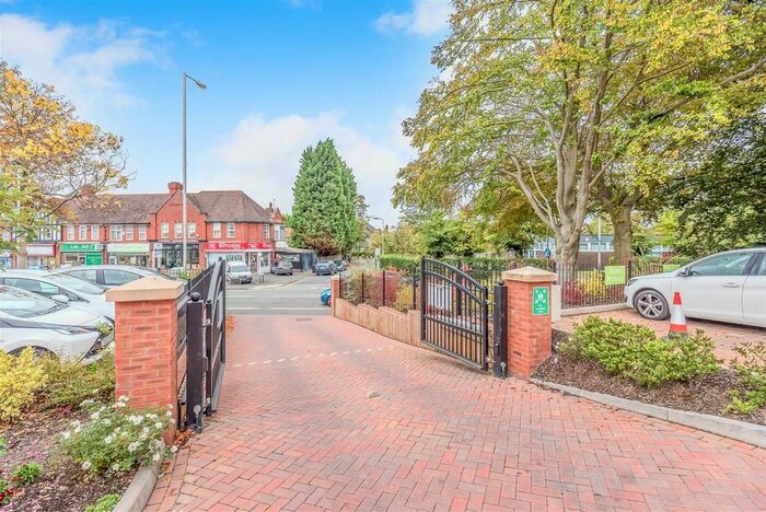 1 Bedroom Flat For Sale In Algar Court, Penn Road, Wolverhampton, WV4