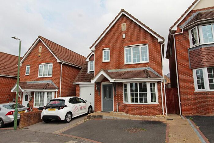 3 Bedroom Detached House To Rent In Forton Close, Bournemouth, BH10