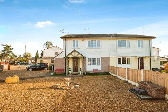 3 Bedroom Semi-Detached House For Sale In Hunters Way, Llay, Wrexham, LL12