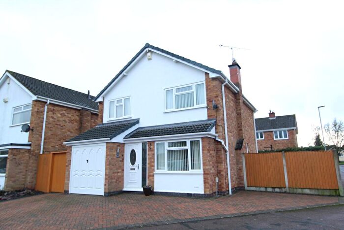 3 Bedroom Detached House For Sale In Fir Tree Avenue, Lutterworth, LE17