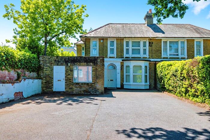 4 Bedroom Semi-Detached House For Sale In Millbrook Road East, Freemantle, Southampton, Hampshire, SO15