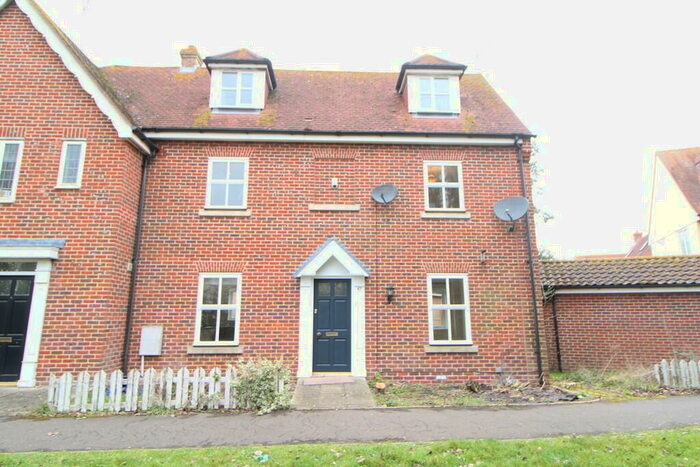 4 Bedroom Semi-Detached House To Rent In Elmstead Road, Colchester, CO4