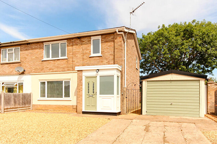 3 Bedroom Semi-Detached House To Rent In Burns Road, Wellingborough, NN8