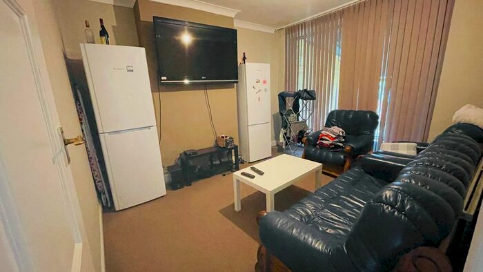 3 Bedroom Terraced House To Rent In Mollison Way, Edgware / Queensbury/Harow, HA8