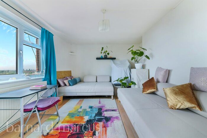 1 Bedroom Flat For Sale In Friern Road, London, SE22