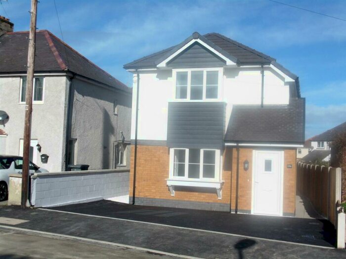2 Bedroom Flat To Rent In Glan Road, Mochdre, Colwyn Bay, LL28