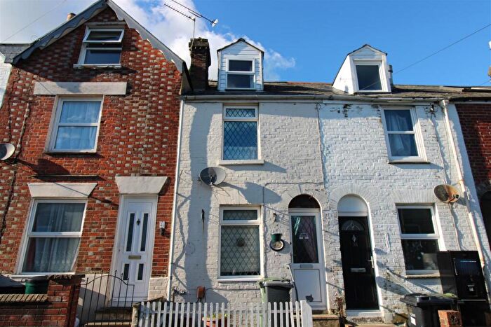 3 Bedroom House For Sale In Albert Street, Cowes, PO31