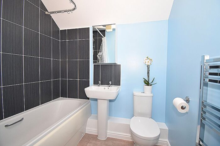 2 Bedroom Detached House For Sale In Admiral Way, Greenacres, Exeter, EX2