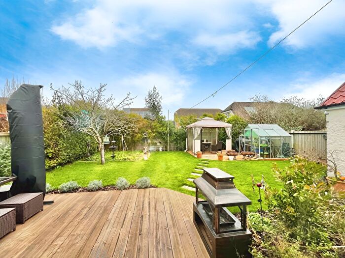 4 Bedroom Bungalow For Sale In Dungeness Road, Lydd, TN29