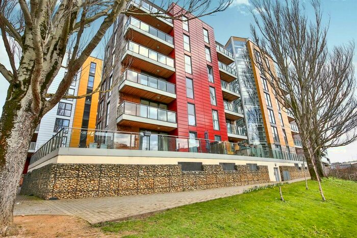 2 Bedroom Apartment To Rent In Geoffrey Watling Way, Norwich, NR1