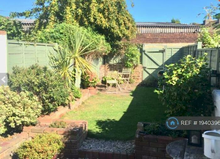 2 Bedroom Terraced House To Rent In Dagmar Street, Worthing, BN11