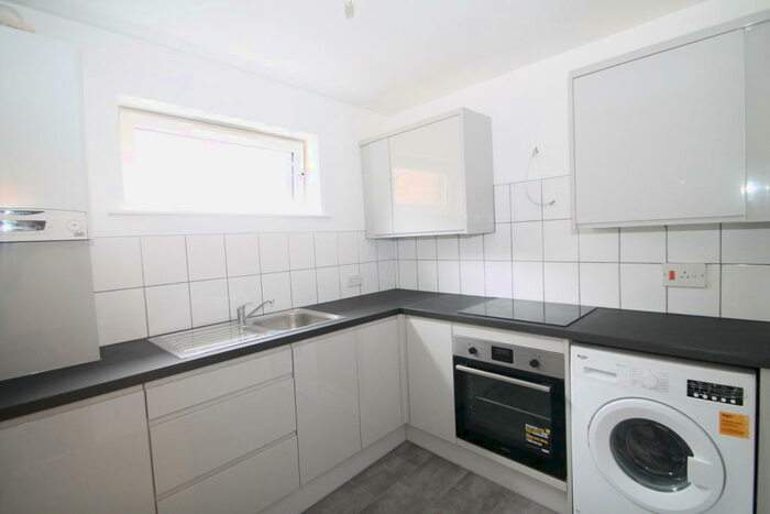 1 Bedroom Flat To Rent In Elgin Court, Bramley Hill, CR2