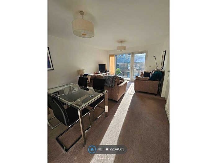 2 Bedroom Flat To Rent In Brunswick Road, Edinburgh, EH7