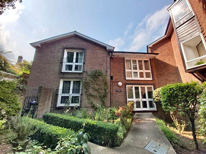 1 Bedroom Flat To Rent In Broomans Court, Lewes, BN7