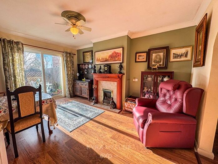 2 Bedroom Bungalow For Sale In Brookside Crescent, Exeter, Devon, EX4