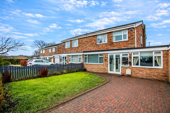 4 Bedroom Semi Detached House For Sale In Ravenstone, Washington, Tyne And Wear, NE37