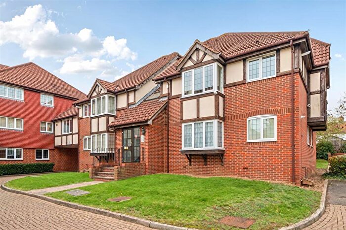2 Bedroom Apartment For Sale In Priory Field Drive, Edgware, HA8