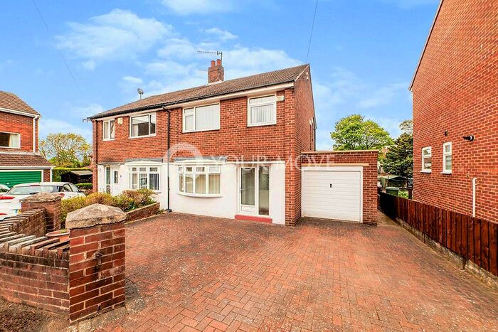 3 Bedroom Semi-Detached House For Sale In Riding Close, Crawcrook Ryton, Tyne And Wear, NE40