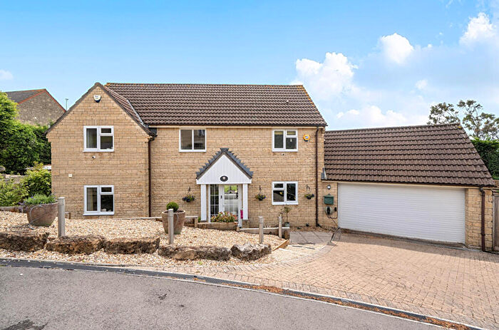 4 Bedroom Detached House For Sale In Bath Old Road, Radstock, BA3