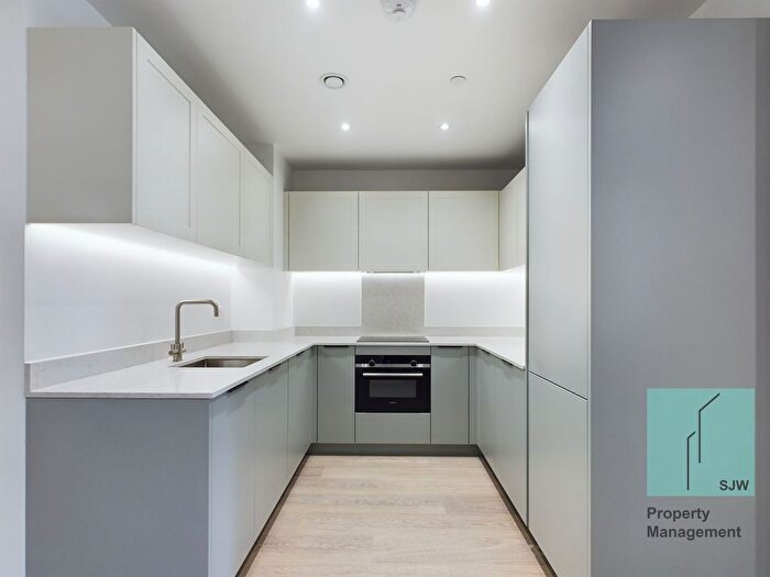 1 Bedroom Flat To Rent In Eden Place, Ellipse House, E16
