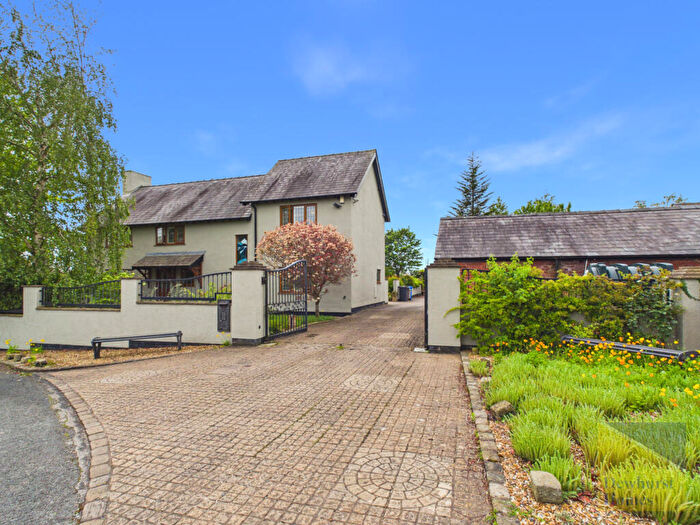 5 Bedroom Detached House For Sale In Lea Lane, Lower Bartle, Bartle, PR4